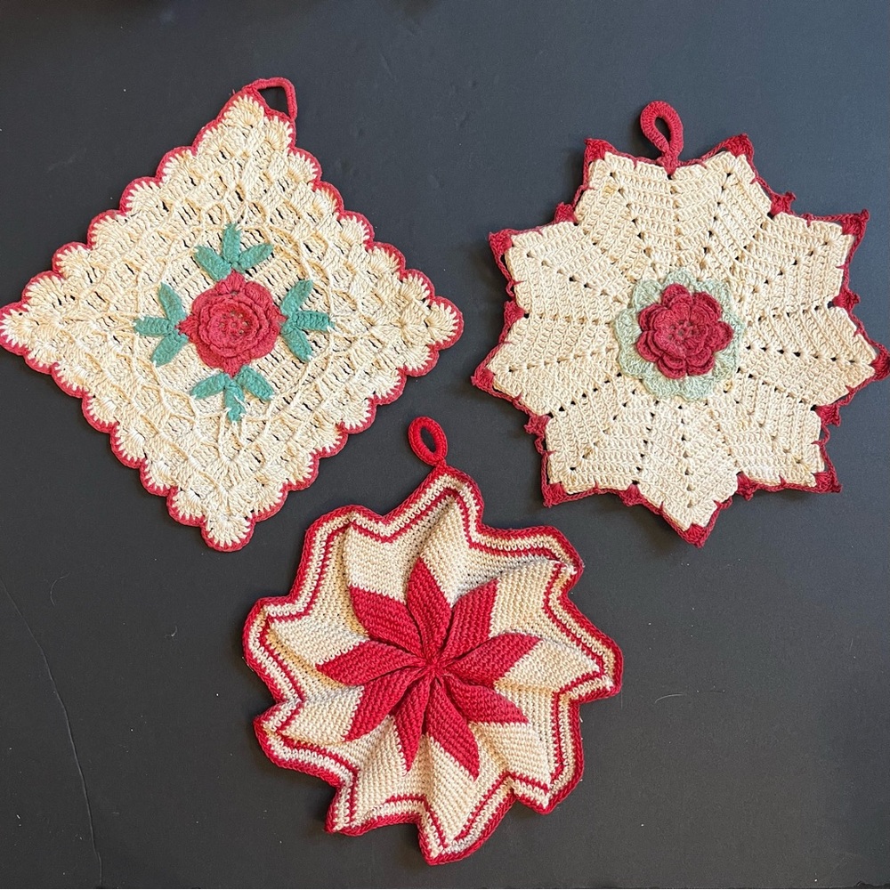 3 Vintage Thread Crochet Potholders 8" Starched Wall Decor Kitschy Red White